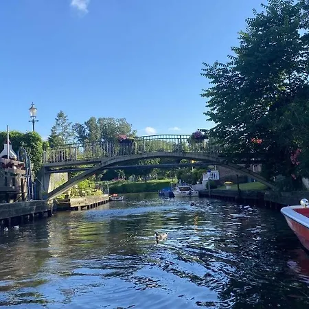 Simmerdeis An Der Gracht